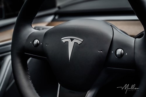 Tesla-model-y-05