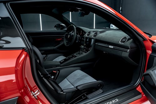 Porsche GT4 RS rouge-70