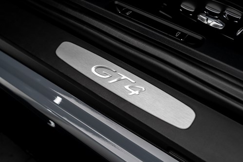 Porsche GT4 grise-bleue-077