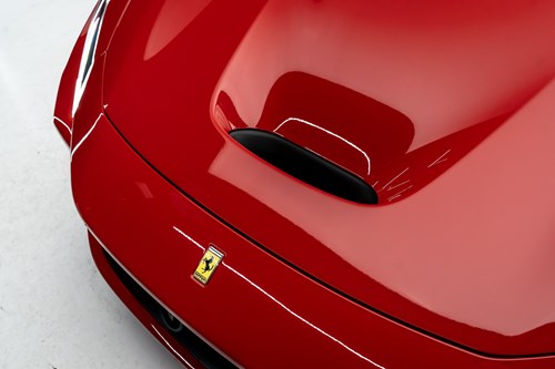 Ferrari F8 Tributo-080