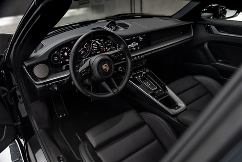 Porsche 911 Targa noire-46