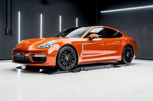 Porsche Panamera Sélection Orange-082