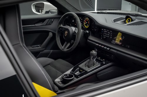 Porsche GT3 creme-33