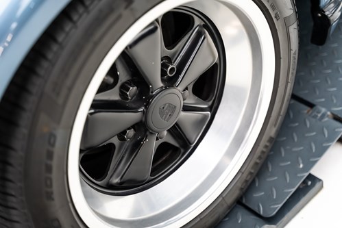 Porsche 930 turbo bleue-84