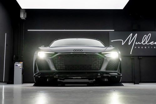 Audi R8-202