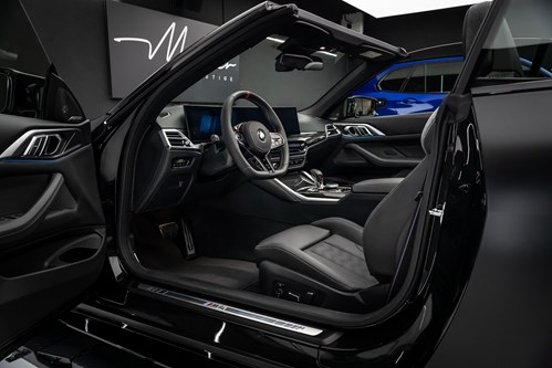Bmw M4 noire cab-70