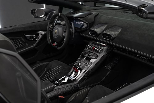 Lamborghini Superlegera blanche-43