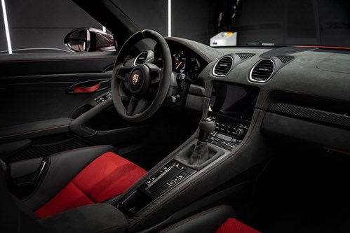 Porsche Spyder RS rouge-46