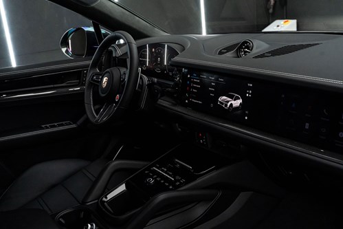 Porsche Cayenne Turbo gris foncé-133