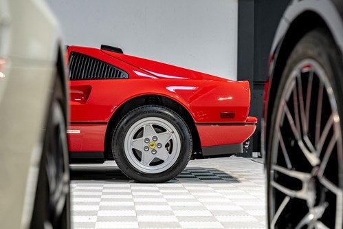 Ferrari 328 GTS-324