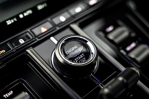 Aston Martin Vantage 2025 noire mate-60