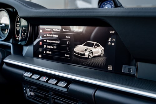 Porsche Carrera 4 bleue-157