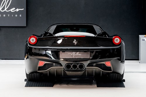 458 Italia-27