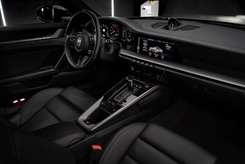 Porsche 911 Targa noire-58