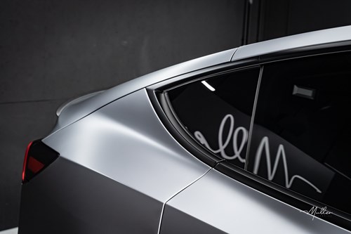 Tesla Model Y gris mate-115