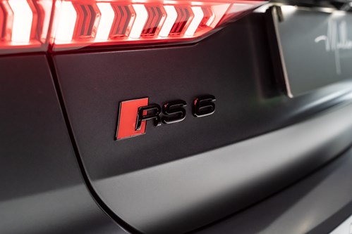 Audi RS6 mate-63
