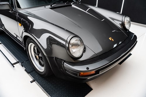 Porsche 930 Turbo grise-47