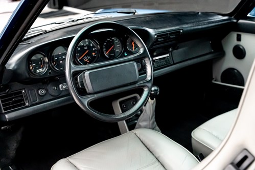 Porsche 930 turbo bleue-60