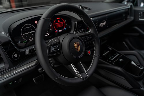 Porsche Cayenne Turbo gris foncé-100