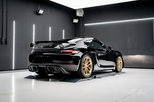 Porsche-gt4-718-muller-car-detailing-44