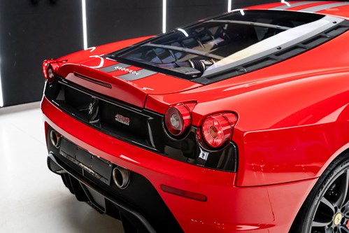 Ferrari 430 Scuderia rouge-005