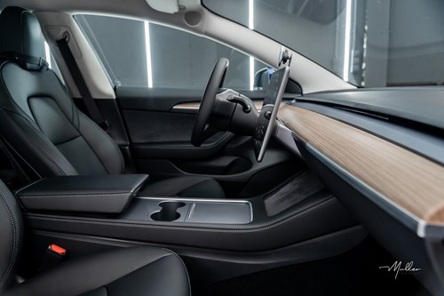 Tesla Model 3 bleu-148