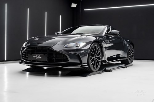 Aston Martin Vantage V12-220