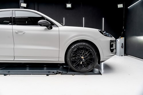 Porsche Cayenne blanche mate-47