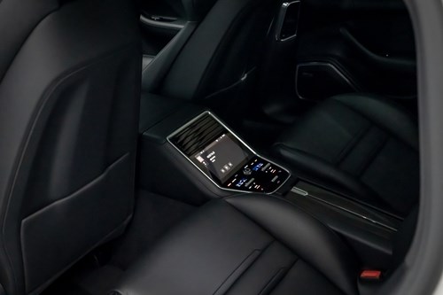 Porsche Panamera Hybrid-095