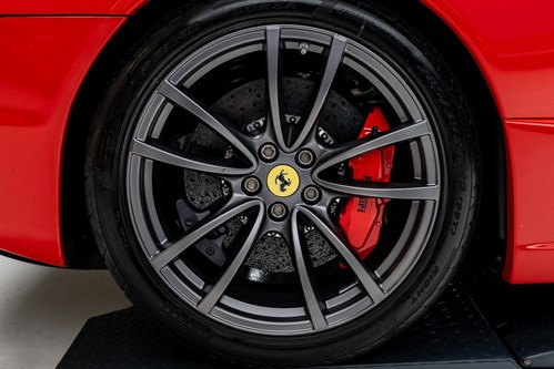 Ferrari 430 Scuderia rouge-022