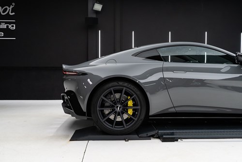 Aston Martin Vantage gris bleu-55