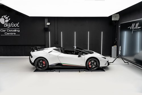 Lamborghini Superlegera blanche-64