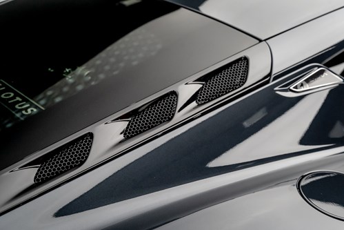 Lotus-emira-first-edition-073