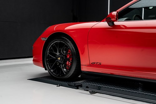 Porsche 911 Carrera GTS Rouge phase 1-61