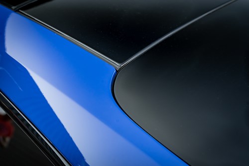 Porsche Carrera 4 bleue-175