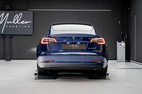 Tesla Model 3 bleu-177