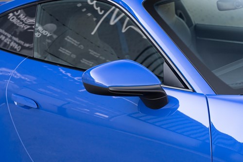 Porsche Carrera 4 bleue-153