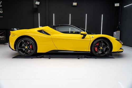 Ferrari SF90 spider-113