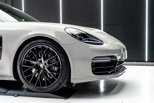 Porsche Panamera Hybrid-081