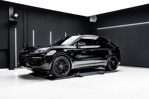 porsche-cayenne-noir-43