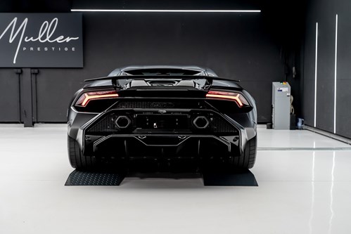 Lamborghini Huracan noire -099