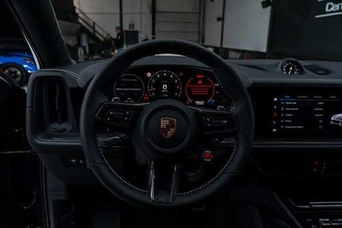 Porsche Cayenne Turbo gris foncé-098