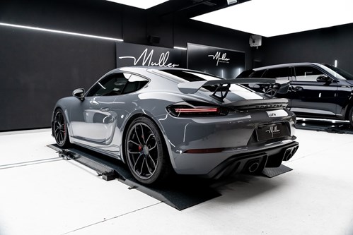 Porsche GT4 grise-bleue-069