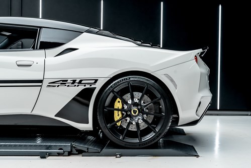 Lotus Evora blanche-153