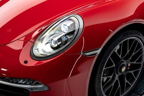 Porsche 911 Carrera GTS Rouge phase 1-80