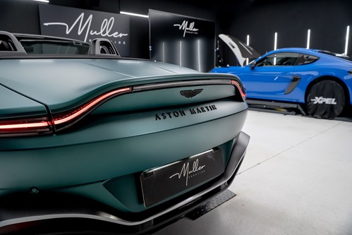 Aston Martin Vantage V12 verte mate-090