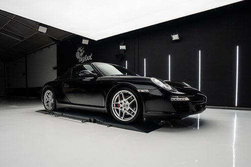Porsche Carrera 4s noire-51