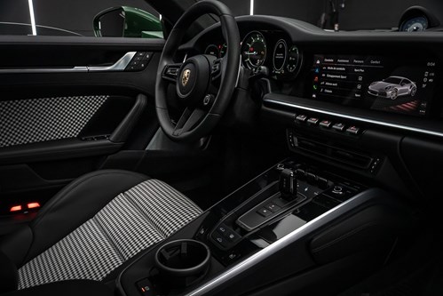 Porsche 911 Turbo S verte-51