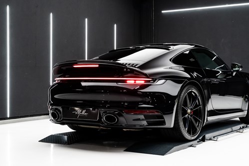 Porsche Carrera 4s Noire-110