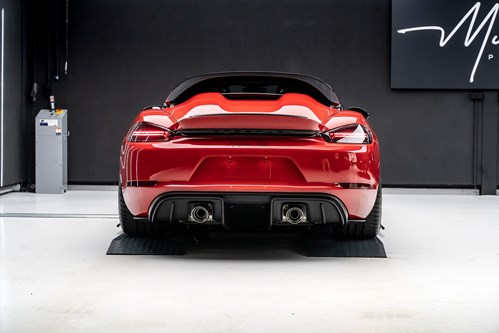 Porsche Spyder RS rouge-076